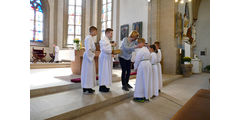 Die neuen Messdiener in St. Crescentius (Foto: Karl-Franz Thiede)